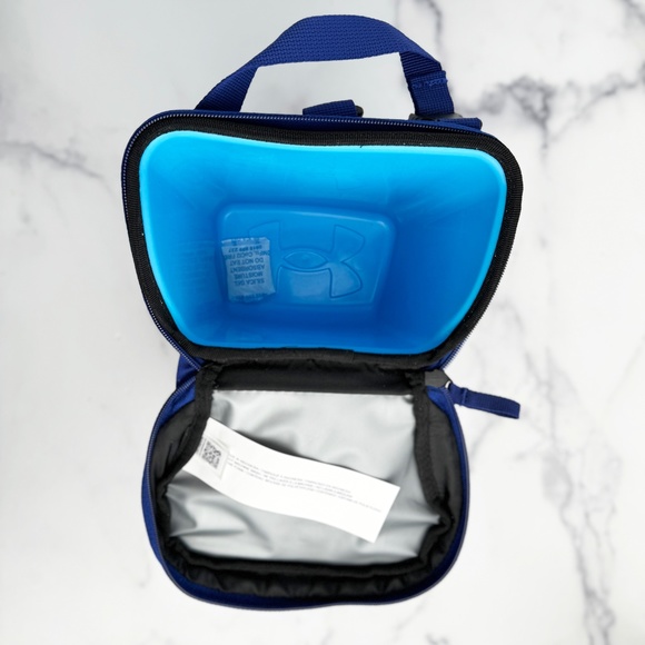 Under Armour UA Sideline Mini Cooler / Lunchbox - Picture 8 of 9